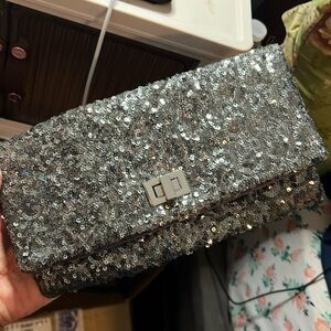 Sequin clutch